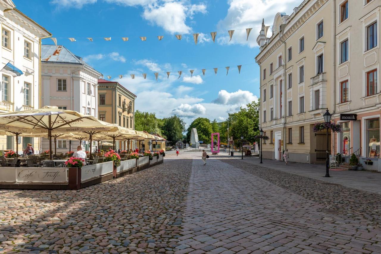 Old Town Luxury Penthouse Apartment With Emajogi View Tartu Exteriör bild