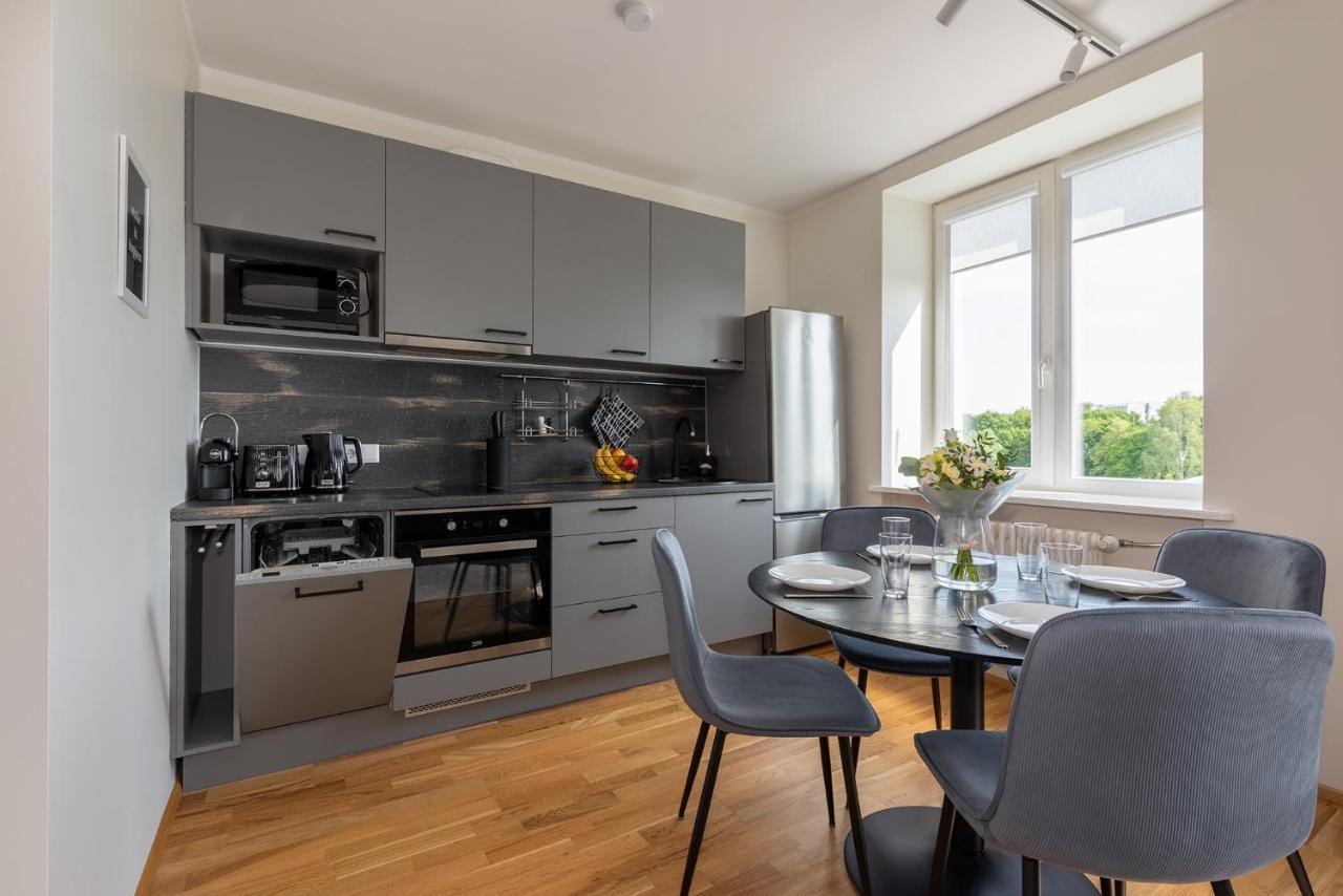 Old Town Luxury Penthouse Apartment With Emajogi View Tartu Exteriör bild