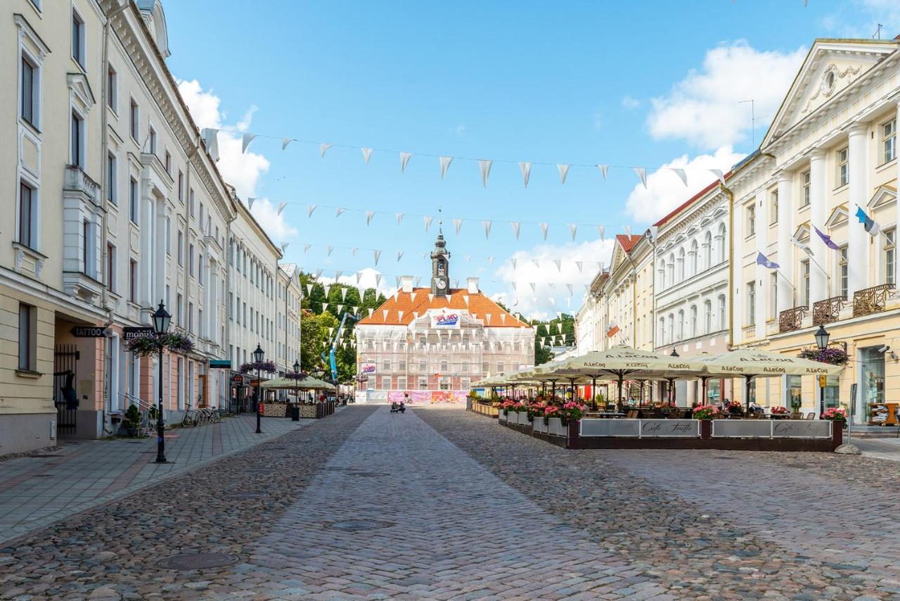 Old Town Luxury Penthouse Apartment With Emajogi View Tartu Exteriör bild